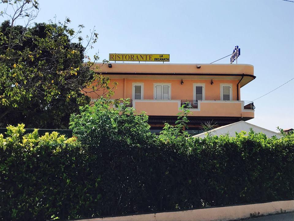 Hotel Ristorante La Decanata Le Castella  Exterior foto